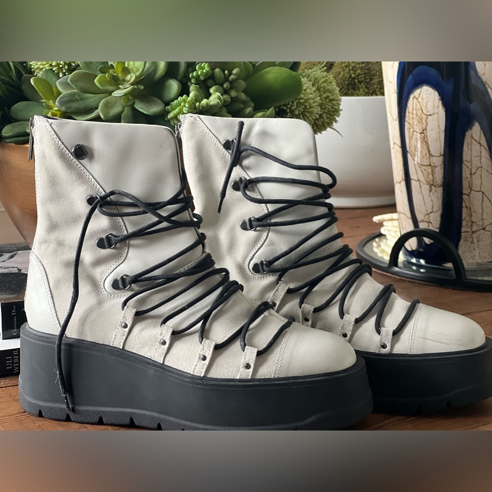 Free People lace up boot size 40, 9.5